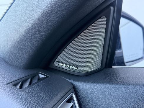 Used 2016 Mercedes-Benz E 400 Cabriolet image 11