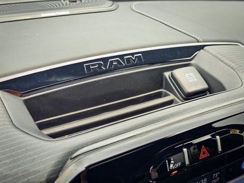 Used 2024 RAM 3500 Limited AWD/4WD image 27