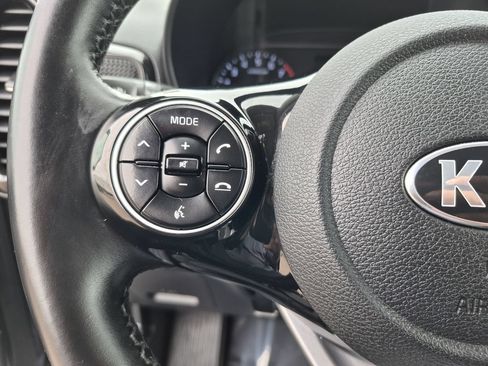 Used 2020 Kia Soul EX FWD image 19