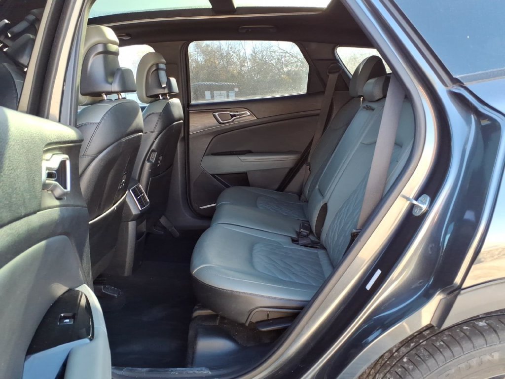 Used 2023 Kia Sportage X-Line w/ X-Line Premium Package AWD/4WD image 32