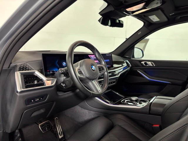 Certified 2025 BMW X5 xDrive40i w/ M Sport Package AWD/4WD image 9