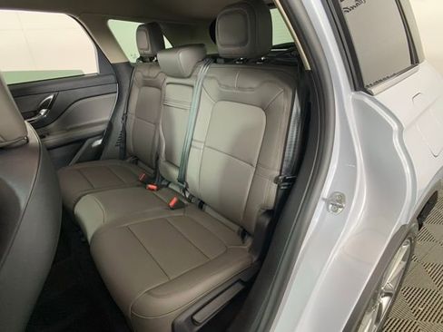 New 2025 Lincoln Corsair Premiere w/ Equipment Group 101A image 29