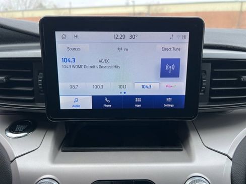 Used 2024 Ford Explorer XLT image 28