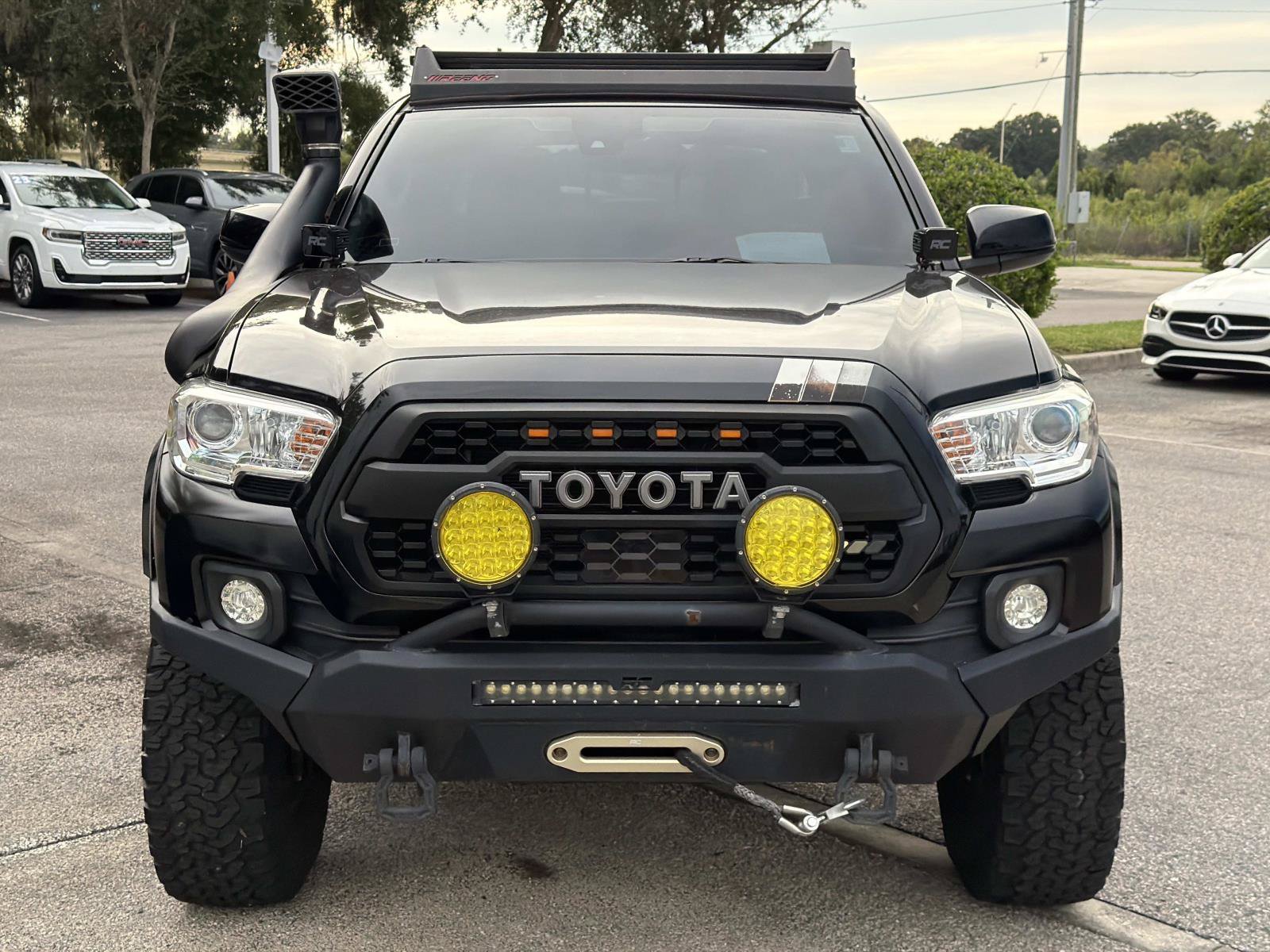 Used 2022 Toyota Tacoma SR5 w/ Technology Package AWD/4WD image 8