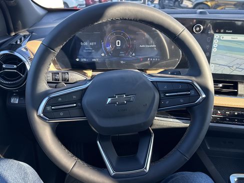 New 2026 Chevrolet Equinox ACTIV w/ Convenience Package III image 17