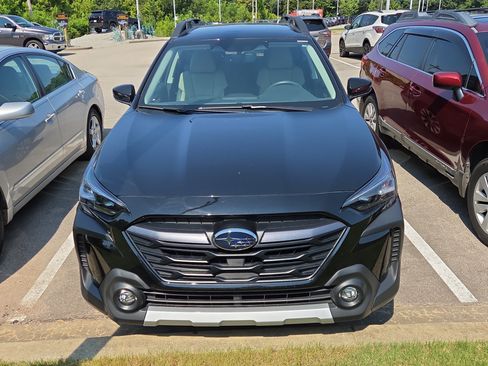 Used 2024 Subaru Outback Limited AWD/4WD image 3