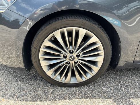 Used 2018 Kia Cadenza Limited FWD image 10