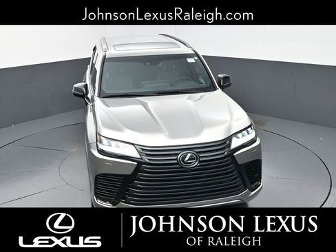 Used 2023 Lexus LX 600 4WD w/ Appearance Package image 24
