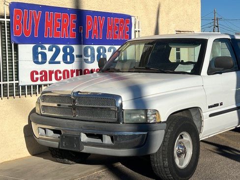 Used 2001 Dodge Ram 1500 Truck 2WD Quad Cab image 2