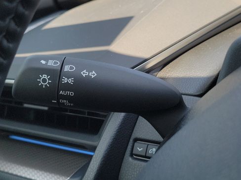 New 2027 Toyota Prius XLE FWD image 27