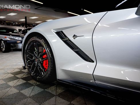 Used 2019 Chevrolet Corvette Stingray Coupe RWD image 38
