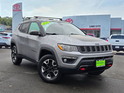 Used 2018 Jeep Compass Trailhawk image 1