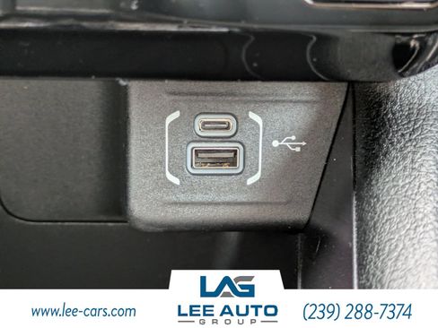 Used 2022 Jeep Compass Latitude FWD image 24
