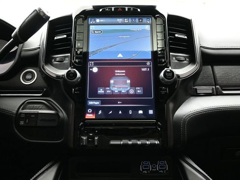Used 2024 RAM 2500 Limited AWD/4WD image 17