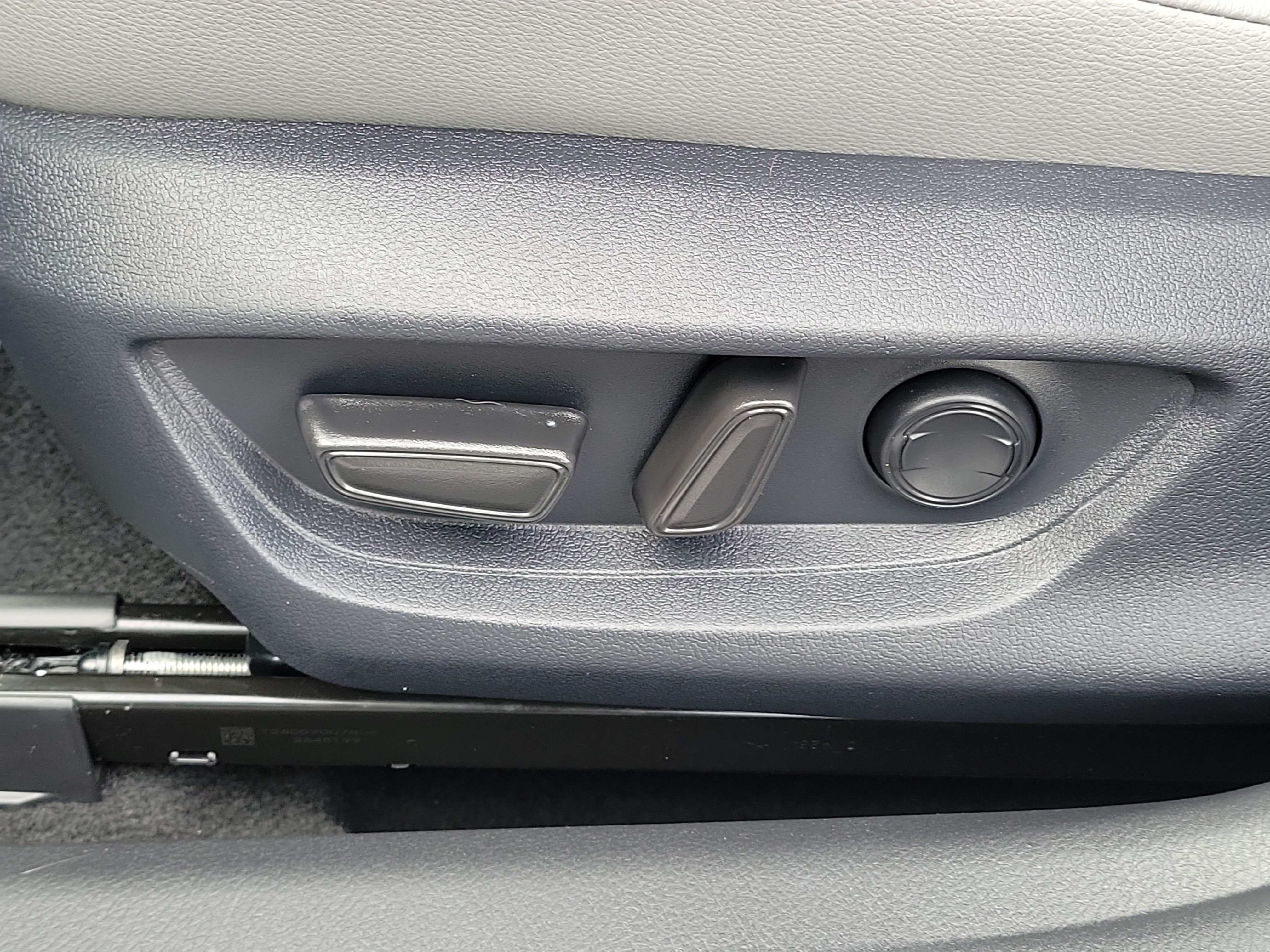 Used 2026 Toyota Camry SE FWD image 19