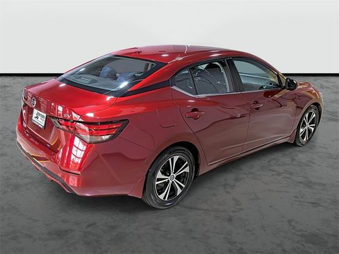 Used 2021 Nissan Sentra SV image 4