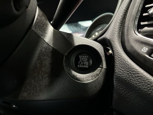 Used 2018 Jeep Compass Latitude w/ Popular Equipment Group FWD image 20