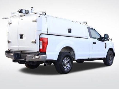 Used 2018 Ford F250 XL w/ Power Equipment Group image 19