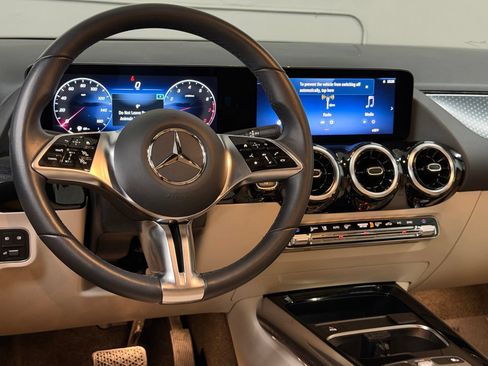 Certified 2026 Mercedes-Benz GLA 250 image 36