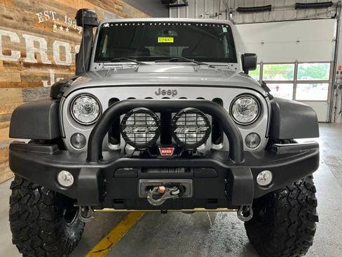 Used 2014 Jeep Wrangler Unlimited Rubicon w/ Connectivity Group AWD/4WD image 7