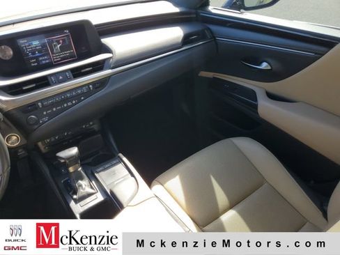 Used 2019 Lexus ES 350 w/ Premium Package FWD image 28