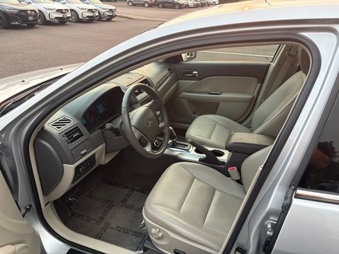 Used 2010 Ford Fusion Hybrid FWD image 13