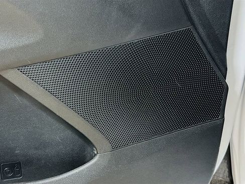 Used 2024 Kia Sorento S w/ Panoramic Sunroof Package image 19