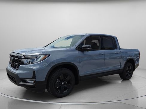 New 2026 Honda Ridgeline Black Edition image 2