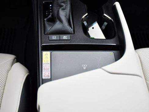 Used 2025 Lexus ES 300h Ultra Luxury image 29