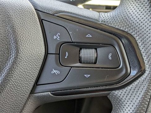 Used 2024 Chevrolet TrailBlazer LS FWD image 25