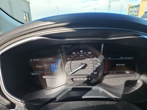 Used 2019 Ford Fusion SE image 15