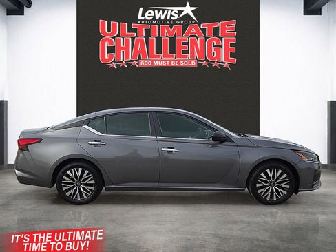 Used 2024 Nissan Altima 2.5 SV image 5