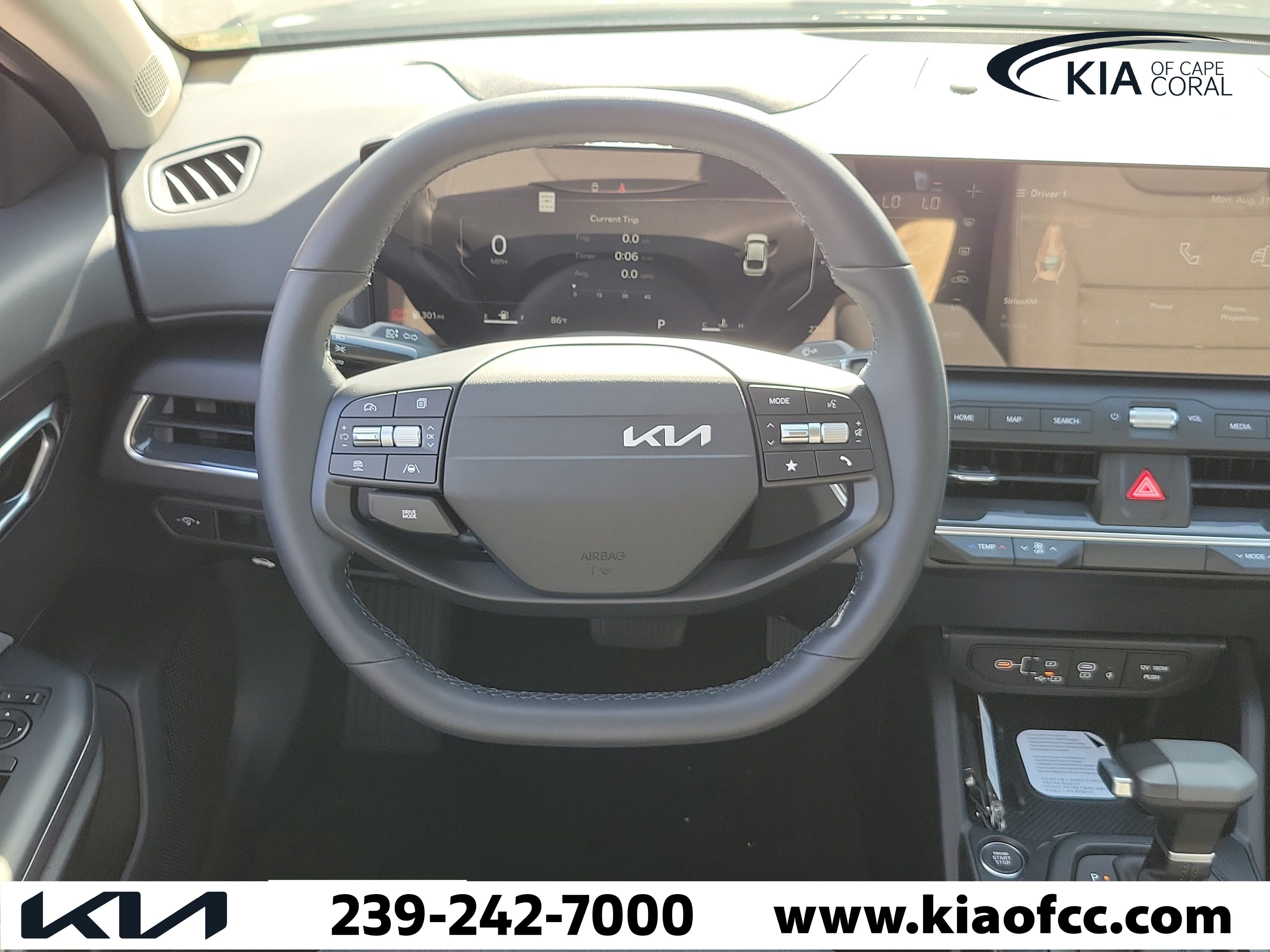 New 2025 Kia K4 EX FWD image 17