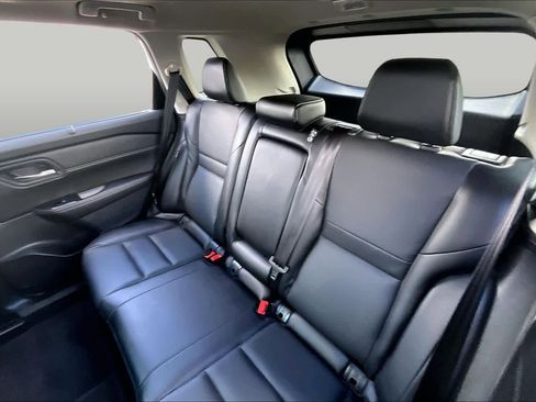 Certified 2024 Nissan Rogue SV w/ SV Premium Package FWD image 18