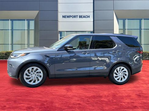 Used 2025 Land Rover Discovery S AWD/4WD image 2