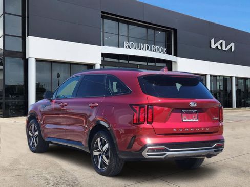 Certified 2021 Kia Sorento EX w/ Panoramic Sunroof Package image 6