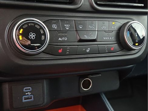 Used 2023 Ford Maverick XLT w/ XLT Luxury Package FWD image 13