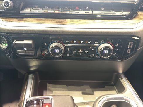 Used 2022 Chevrolet Silverado 1500 RST w/ Convenience Package II image 33