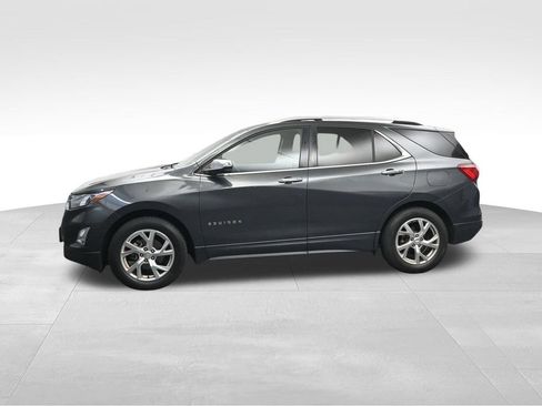 Used 2018 Chevrolet Equinox Premier FWD image 2
