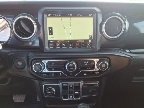 Used 2023 Jeep Wrangler Unlimited Sahara AWD/4WD image 21