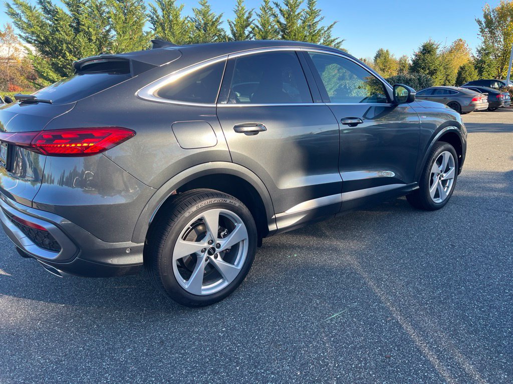 Used 2025 Audi Q5 Premium Plus AWD/4WD image 2