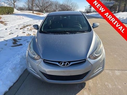 Used 2015 Hyundai Elantra SE w/ Option Group 02 image 8