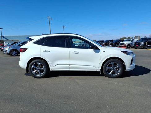 Used 2023 Ford Escape ST-Line w/ Tech Pack #1 image 7