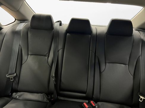 Used 2023 Honda Accord EX-L image 12