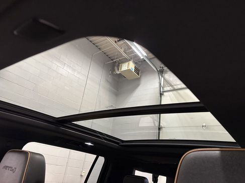 Used 2023 GMC Yukon XL AT4 w/ Technology Package image 27