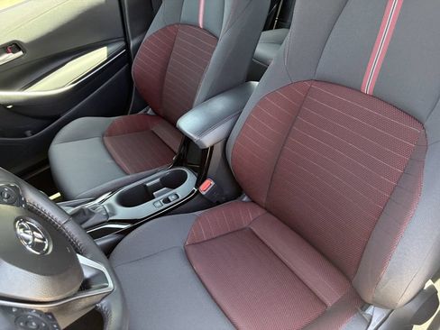 Certified 2025 Toyota Corolla SE FWD image 25