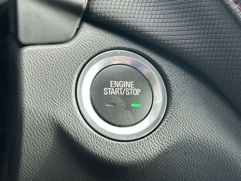 Used 2023 Chevrolet Equinox RS image 26