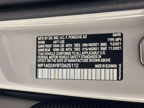 Certified 2026 Porsche Cayenne GTS AWD/4WD image 27