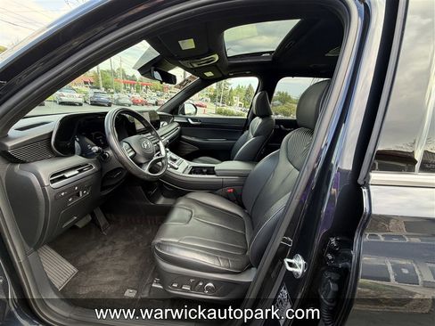 Used 2023 Hyundai Palisade Calligraphy w/ Winter Package FWD image 5