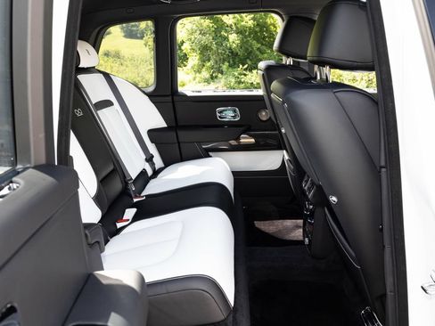 New 2027 Rolls-Royce Cullinan Black Badge AWD/4WD image 75